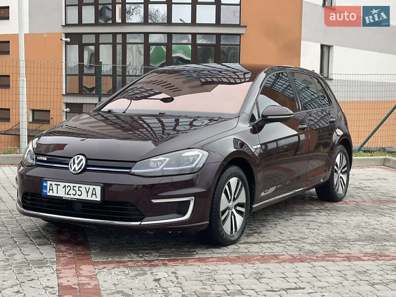 Хетчбек Volkswagen e-Golf 2017 в Івано-Франківську