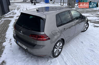 Хэтчбек Volkswagen e-Golf 2015 в Малине