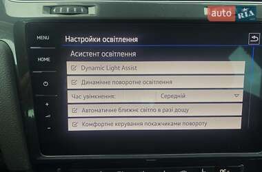 Хэтчбек Volkswagen e-Golf 2020 в 