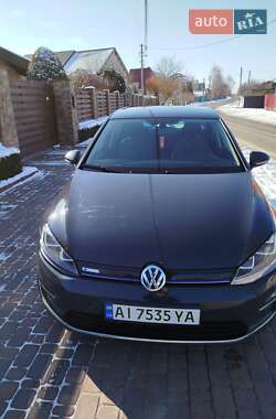 Хэтчбек Volkswagen e-Golf 2015 в Борисполе