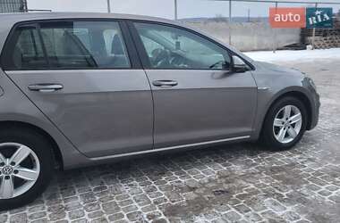 Хэтчбек Volkswagen e-Golf 2015 в 