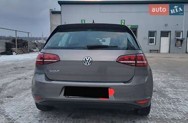 Хэтчбек Volkswagen e-Golf 2015 в 