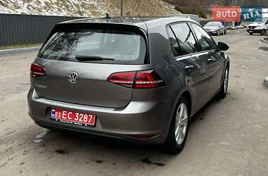 Хетчбек Volkswagen e-Golf 2015 в 