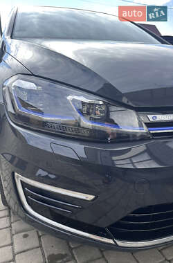 Хэтчбек Volkswagen e-Golf 2020 в 