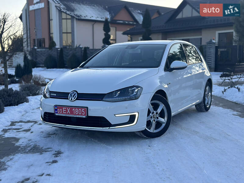 Хетчбек Volkswagen e-Golf 2015 в Сарнах