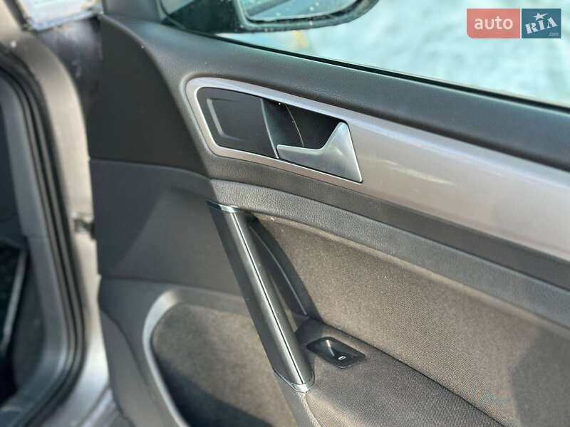 Хэтчбек Volkswagen e-Golf 2015 в Виннице