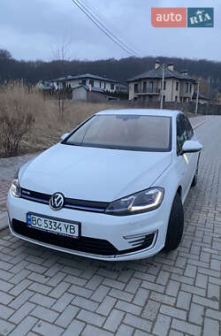Хетчбек Volkswagen e-Golf 2018 в 