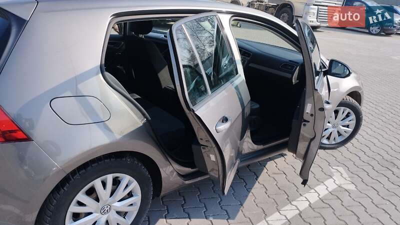 Хэтчбек Volkswagen e-Golf 2014 в Тернополе