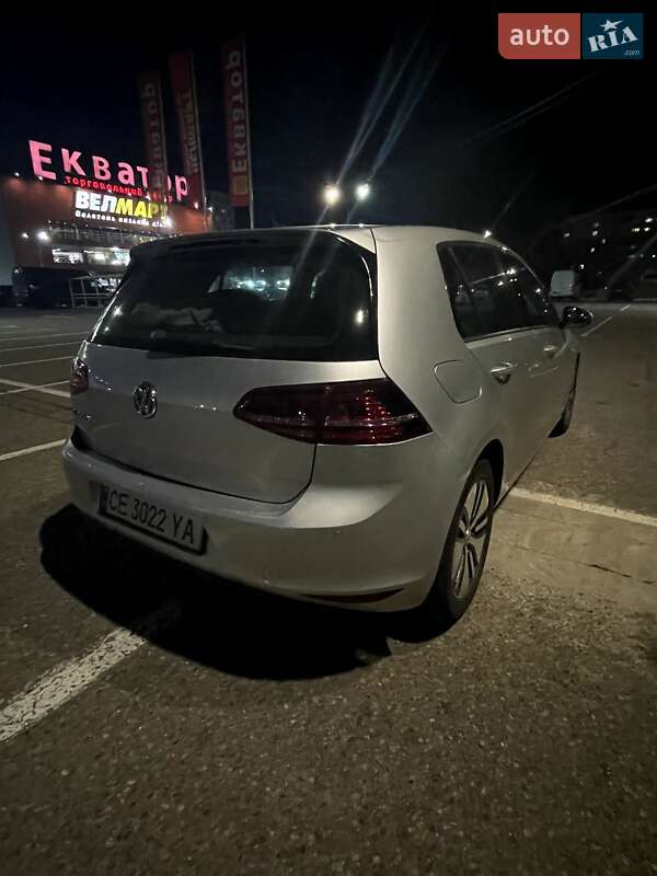 Хэтчбек Volkswagen e-Golf 2015 в Черновцах