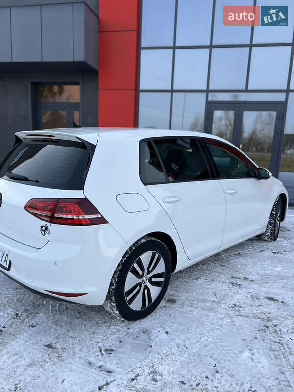 Хетчбек Volkswagen e-Golf 2014 в Ковелі