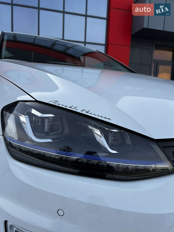 Хетчбек Volkswagen e-Golf 2014 в Ковелі