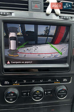 Хэтчбек Volkswagen e-Golf 2014 в 