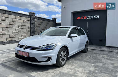 Хетчбек Volkswagen e-Golf 2018 в 