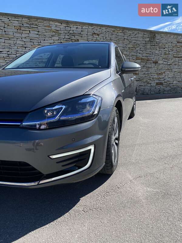 Хэтчбек Volkswagen e-Golf 2020 в Виннице