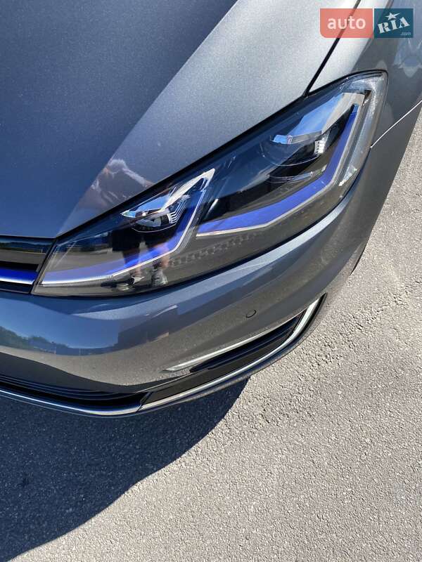Хэтчбек Volkswagen e-Golf 2020 в Виннице