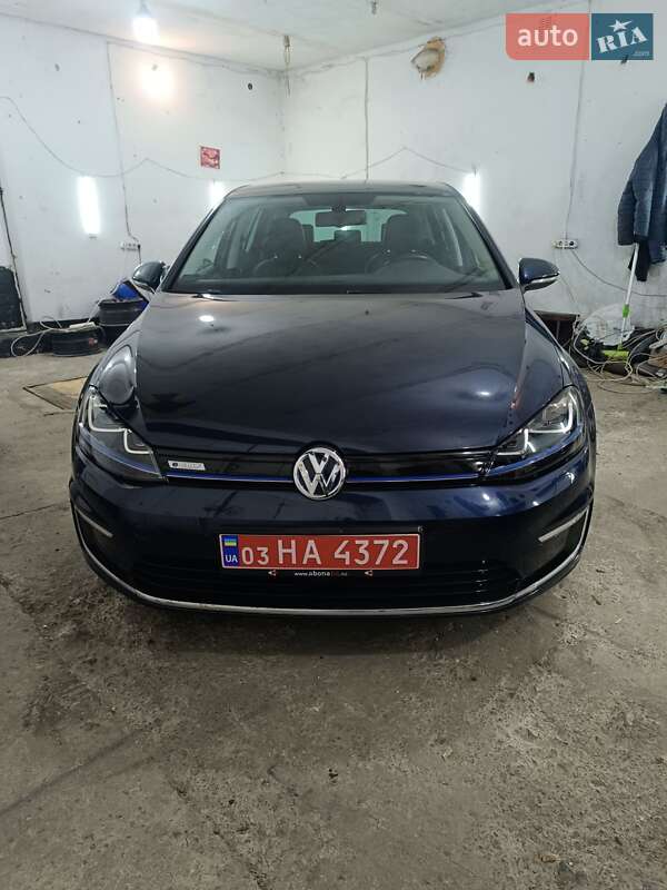Хэтчбек Volkswagen e-Golf 2016 в Ровно фото 14 Хэтчбек Volkswagen e-Golf 2016 в Ровно
