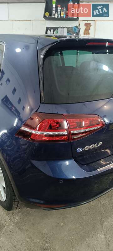 Хэтчбек Volkswagen e-Golf 2016 в Ровно фото 22 Хэтчбек Volkswagen e-Golf 2016 в Ровно