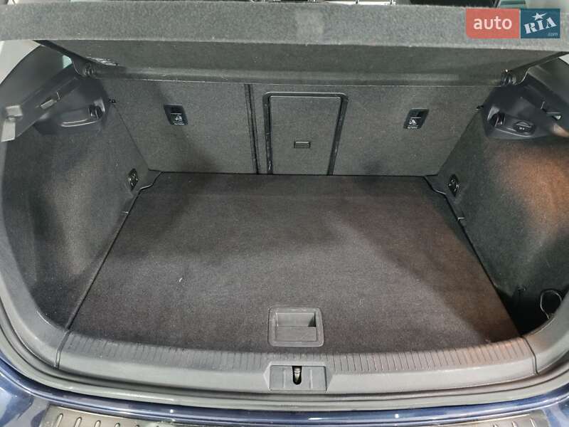 Хэтчбек Volkswagen e-Golf 2016 в Ровно фото 69 Хэтчбек Volkswagen e-Golf 2016 в Ровно
