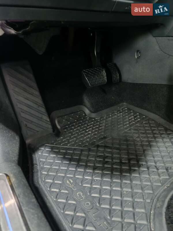 Хэтчбек Volkswagen e-Golf 2016 в Ровно фото 84 Хэтчбек Volkswagen e-Golf 2016 в Ровно