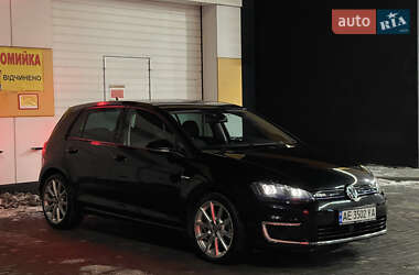 Хэтчбек Volkswagen e-Golf 2015 в 