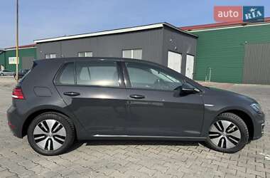 Хетчбек Volkswagen e-Golf 2021 в 