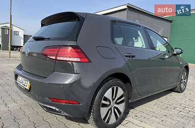 Хетчбек Volkswagen e-Golf 2021 в 