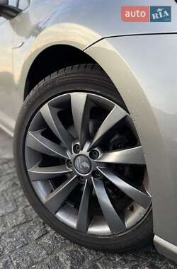 Хэтчбек Volkswagen e-Golf 2015 в Киеве