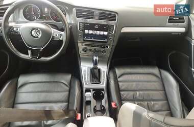 Хетчбек Volkswagen e-Golf 2016 в 