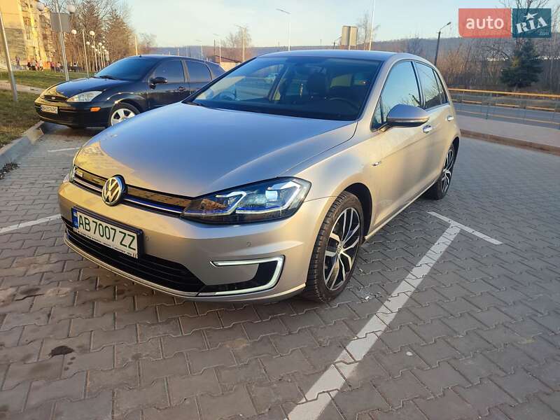 Хэтчбек Volkswagen e-Golf 2017 в Могилев-Подольске