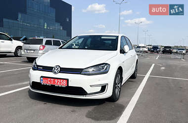 Хэтчбек Volkswagen e-Golf 2015 в Львове