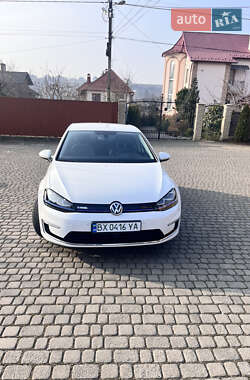 Хетчбек Volkswagen e-Golf 2015 в Чернівцях