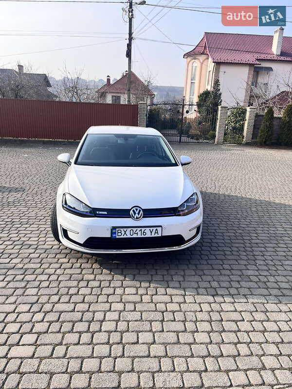 Volkswagen e-Golf 2015
