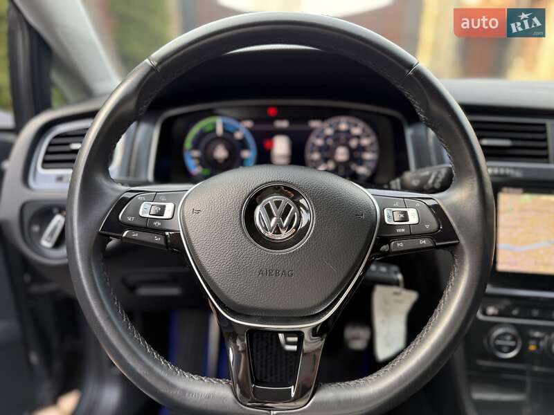 Хэтчбек Volkswagen e-Golf 2019 в Виннице