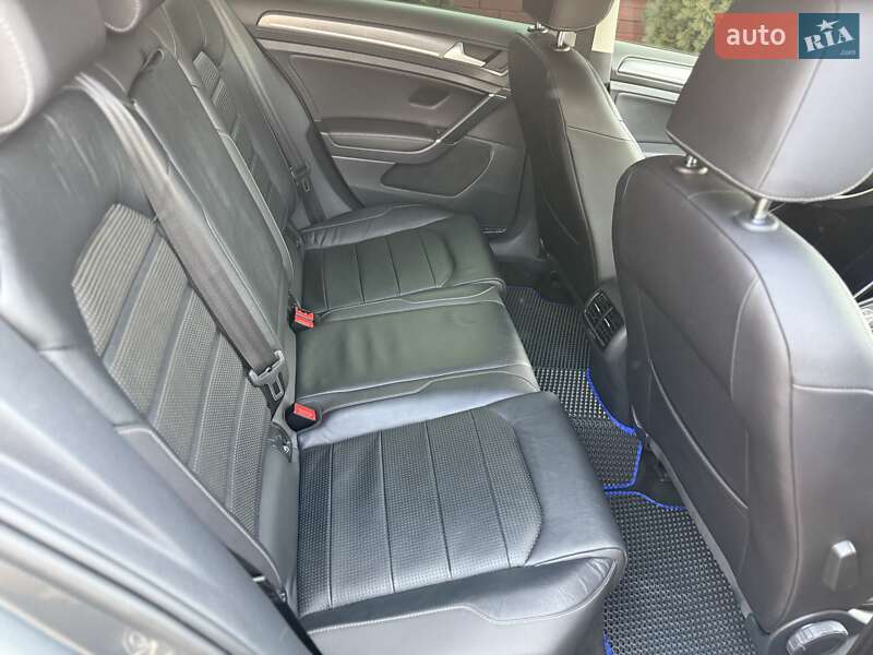 Хэтчбек Volkswagen e-Golf 2019 в Виннице