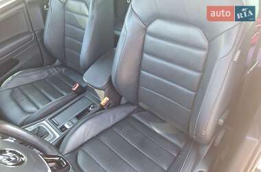 Хэтчбек Volkswagen e-Golf 2017 в 