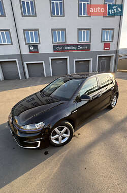 Хэтчбек Volkswagen e-Golf 2016 в 