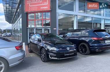 Хэтчбек Volkswagen e-Golf 2019 в 