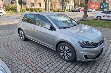 Хэтчбек Volkswagen e-Golf 2015 в Мукачево