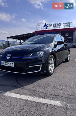 Хэтчбек Volkswagen e-Golf 2016 в Ровно