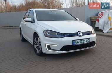 Хетчбек Volkswagen e-Golf 2015 в Києві