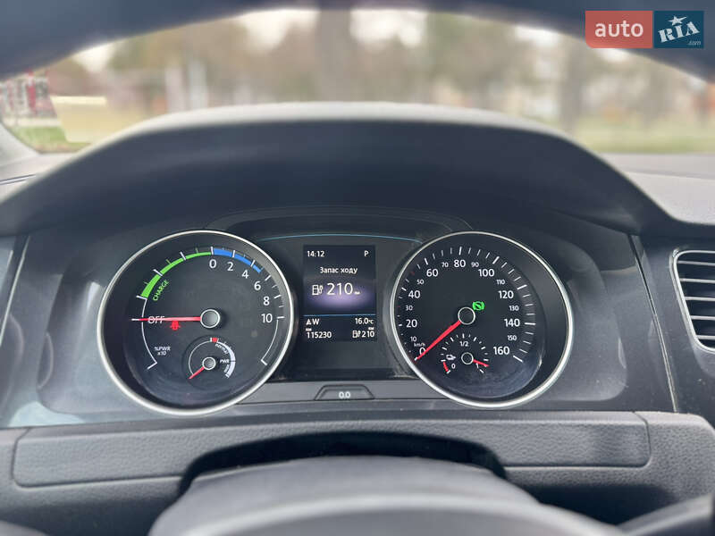 Хэтчбек Volkswagen e-Golf 2017 в Николаеве