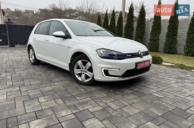 Хетчбек Volkswagen e-Golf 2015 в 