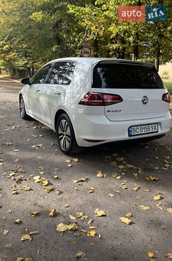Хэтчбек Volkswagen e-Golf 2015 в Львове