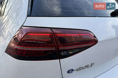 Хэтчбек Volkswagen e-Golf 2018 в 