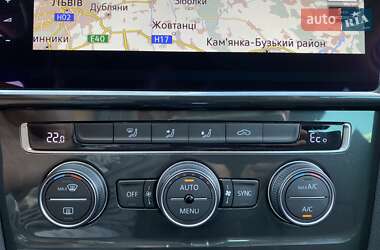 Хетчбек Volkswagen e-Golf 2020 в 