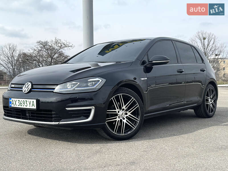 Хетчбек Volkswagen e-Golf 2017 в Харкові