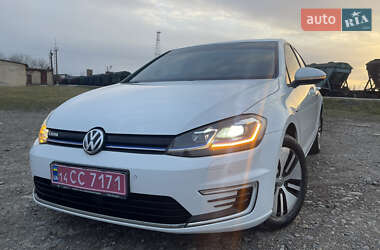 Хетчбек Volkswagen e-Golf 2018 в 