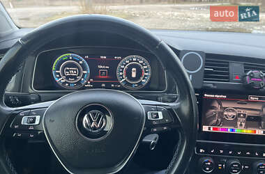 Хетчбек Volkswagen e-Golf 2018 в 