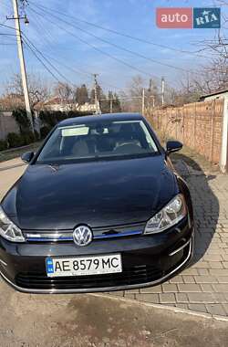 Volkswagen e-Golf 2016 Volkswagen e-Golf 2016