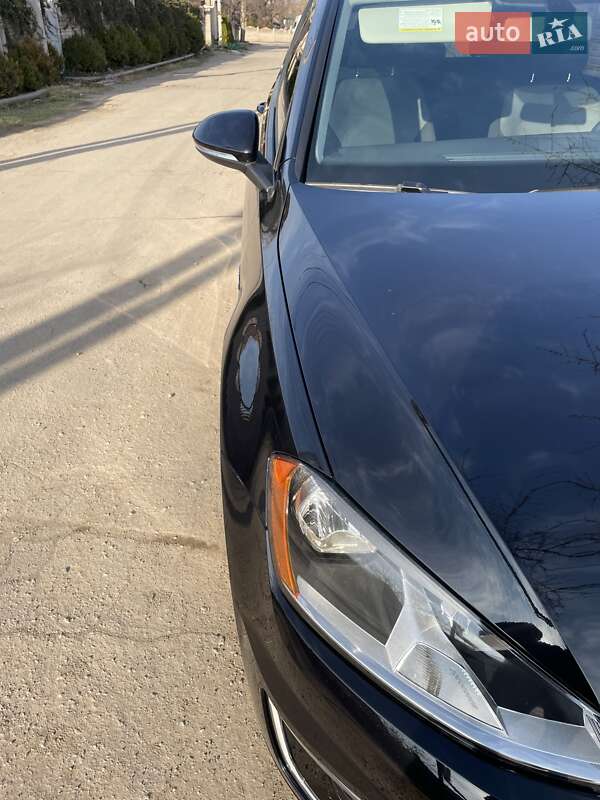 Хэтчбек Volkswagen e-Golf 2016 в Кривом Роге